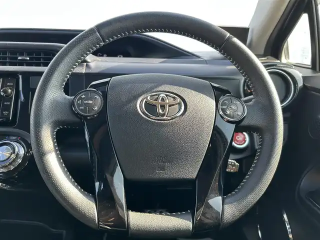 トヨタ アクア G G’s 滋賀県 2015(平27)年 2.1万km グレーメタリック 純正SDナビ/・フルセグTV/・FM/・AM/・CD/・DVD/・Bluetooth/・SD/バックカメラ/ドライブレコーダー/ビルトインETC/ハーフレザーシート/シートヒーター/革巻きステアリング/プリクラッシュセーフティ/クルーズコントロール/横滑り防止装置/LEDヘッドライト/オートライト/フォグランプ/電格ウィンカーミラー/プッシュスタート/スマートキー