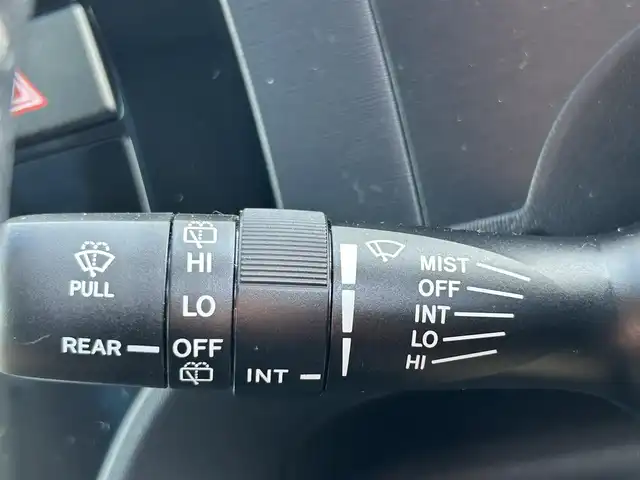 トヨタ アクア G G’s 滋賀県 2015(平27)年 2.1万km グレーメタリック 純正SDナビ/・フルセグTV/・FM/・AM/・CD/・DVD/・Bluetooth/・SD/バックカメラ/ドライブレコーダー/ビルトインETC/ハーフレザーシート/シートヒーター/革巻きステアリング/プリクラッシュセーフティ/クルーズコントロール/横滑り防止装置/LEDヘッドライト/オートライト/フォグランプ/電格ウィンカーミラー/プッシュスタート/スマートキー