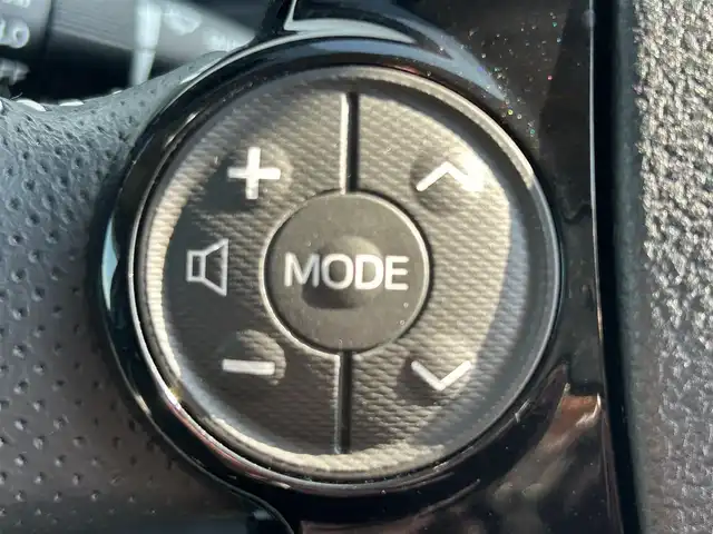 トヨタ アクア G G’s 滋賀県 2015(平27)年 2.1万km グレーメタリック 純正SDナビ/・フルセグTV/・FM/・AM/・CD/・DVD/・Bluetooth/・SD/バックカメラ/ドライブレコーダー/ビルトインETC/ハーフレザーシート/シートヒーター/革巻きステアリング/プリクラッシュセーフティ/クルーズコントロール/横滑り防止装置/LEDヘッドライト/オートライト/フォグランプ/電格ウィンカーミラー/プッシュスタート/スマートキー