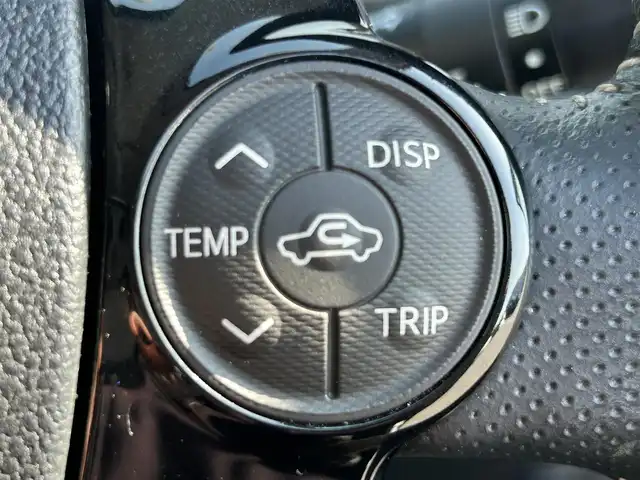 トヨタ アクア G G’s 滋賀県 2015(平27)年 2.1万km グレーメタリック 純正SDナビ/・フルセグTV/・FM/・AM/・CD/・DVD/・Bluetooth/・SD/バックカメラ/ドライブレコーダー/ビルトインETC/ハーフレザーシート/シートヒーター/革巻きステアリング/プリクラッシュセーフティ/クルーズコントロール/横滑り防止装置/LEDヘッドライト/オートライト/フォグランプ/電格ウィンカーミラー/プッシュスタート/スマートキー