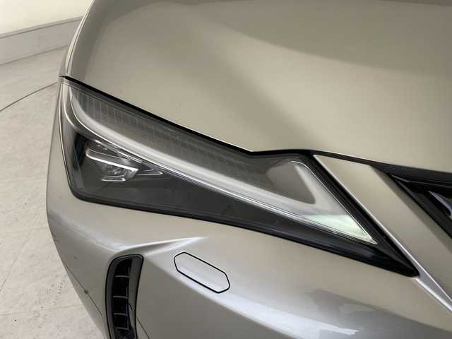 レクサス ＵＸ 250h バージョンL 愛知県 2023(令5)年 2万km ソニックチタニウム レクサスセーフティセンス/純正12.3型ディスプレイオーディオナビ/三眼LEDヘッドライト/全方位カメラ/本革レザー/レーダークルーズコントロール/シートヒーター/エアシート/バックカメラ/電動リアゲート/パワーシート/コーナーセンサー/純正アルミホイール/ETC2.0/ブラインドスポットモニター/ステアリングヒーター/レーンキープアシスト/オートマチックハイビーム/ドライブレコーダー/衝突軽減システム/フルセグ/Bluetooth/ステアリングスイッチ/スマートキー/プッシュスタート