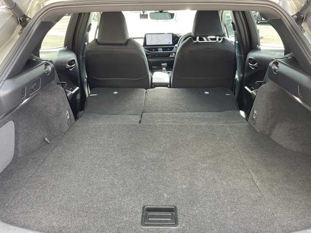 レクサス ＵＸ 250h バージョンL 愛知県 2023(令5)年 2万km ソニックチタニウム レクサスセーフティセンス/純正12.3型ディスプレイオーディオナビ/三眼LEDヘッドライト/全方位カメラ/本革レザー/レーダークルーズコントロール/シートヒーター/エアシート/バックカメラ/電動リアゲート/パワーシート/コーナーセンサー/純正アルミホイール/ETC2.0/ブラインドスポットモニター/ステアリングヒーター/レーンキープアシスト/オートマチックハイビーム/ドライブレコーダー/衝突軽減システム/フルセグ/Bluetooth/ステアリングスイッチ/スマートキー/プッシュスタート