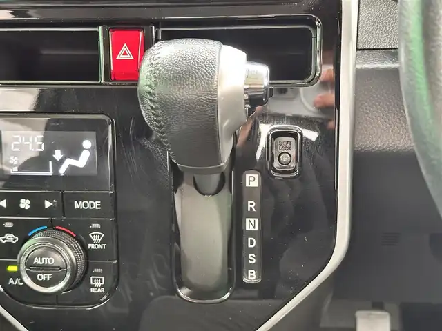 トヨタ ルーミー カスタムG 宮城県 2019(平31)年 6.2万km パールホワイトⅢ コンフォートパッケージ/・シートヒーター（運転席/助手席）/・シートバックテーブル（運転席/助手席）/＝＝＝/スマートアシスト3/・衝突回避支援ブレーキ機能/・衝突警報機能/・車線逸脱警報機能/・誤発進抑制制御機能/・先行車発進お知らせ機能/・オートハイビーム/・コーナーセンサー/純正9インチナビ（NSZT-Y68T）/・CD/DVD/Bluetooth/フルセグTV/バックカメラ/ビルトインETC/ドライブレコーダー/両側パワースライドドア/クルーズコントロール/ステアリングスイッチ/LEDオートヘッドランプ/フォグランプ/革巻きステアリング/前席シートヒーター/スマートキー＆プッシュスタート/スペアキー/電動格納ミラー/純正14インチAW/フロアマット/ドアバイザー/取扱説明書/保証書