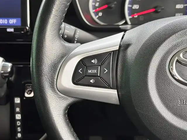 トヨタ ルーミー カスタムG 宮城県 2019(平31)年 6.2万km パールホワイトⅢ コンフォートパッケージ/・シートヒーター（運転席/助手席）/・シートバックテーブル（運転席/助手席）/＝＝＝/スマートアシスト3/・衝突回避支援ブレーキ機能/・衝突警報機能/・車線逸脱警報機能/・誤発進抑制制御機能/・先行車発進お知らせ機能/・オートハイビーム/・コーナーセンサー/純正9インチナビ（NSZT-Y68T）/・CD/DVD/Bluetooth/フルセグTV/バックカメラ/ビルトインETC/ドライブレコーダー/両側パワースライドドア/クルーズコントロール/ステアリングスイッチ/LEDオートヘッドランプ/フォグランプ/革巻きステアリング/前席シートヒーター/スマートキー＆プッシュスタート/スペアキー/電動格納ミラー/純正14インチAW/フロアマット/ドアバイザー/取扱説明書/保証書