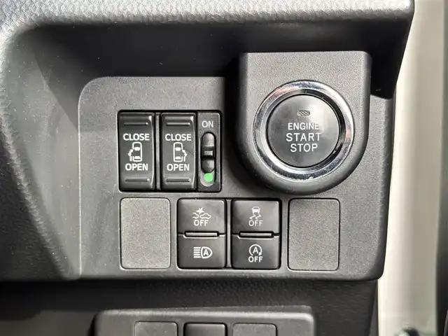 トヨタ ルーミー カスタムG 宮城県 2019(平31)年 6.2万km パールホワイトⅢ コンフォートパッケージ/・シートヒーター（運転席/助手席）/・シートバックテーブル（運転席/助手席）/＝＝＝/スマートアシスト3/・衝突回避支援ブレーキ機能/・衝突警報機能/・車線逸脱警報機能/・誤発進抑制制御機能/・先行車発進お知らせ機能/・オートハイビーム/・コーナーセンサー/純正9インチナビ（NSZT-Y68T）/・CD/DVD/Bluetooth/フルセグTV/バックカメラ/ビルトインETC/ドライブレコーダー/両側パワースライドドア/クルーズコントロール/ステアリングスイッチ/LEDオートヘッドランプ/フォグランプ/革巻きステアリング/前席シートヒーター/スマートキー＆プッシュスタート/スペアキー/電動格納ミラー/純正14インチAW/フロアマット/ドアバイザー/取扱説明書/保証書