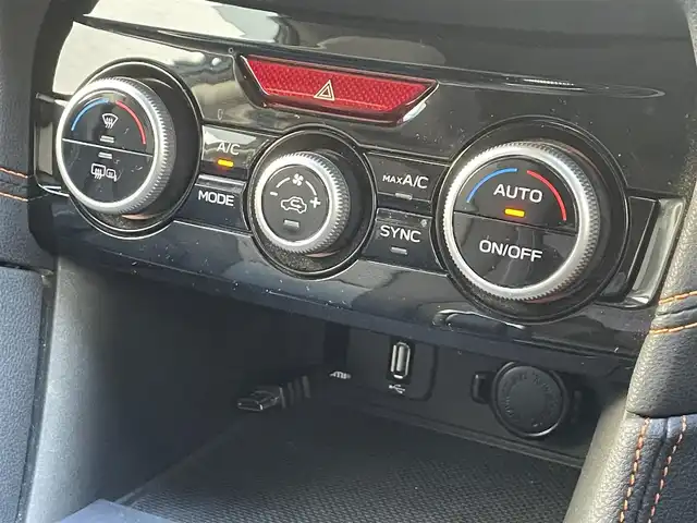 スバル ＸＶ ハイブリッド 2．0e－S アイサイト 群馬県 2021(令3)年 7.1万km マグネタイトグレーメタリック EyeSight Ver.3/・衝突軽減ブレーキシステム/・アクティブレーンキープ/・プリクラッシュブレーキ/・全車速追従機能付クルーズコントロール/・ブラインドスポットモニター/純正SDナビゲーション/（CD/DVD/SD/BT/HDMI/フルセグTV）/バックカメラ/サイドカメラ/ナビ連動ドライブレコーダー/ETC/オートホールド/ステアリングスイッチ/前席パワーシート（D席パワーシート）/クリアランスソナー/LEDヘッドライト/フォグライト/ドアバイザー/電格ミラー/純正フロアマット/純正18インチアルミホイール