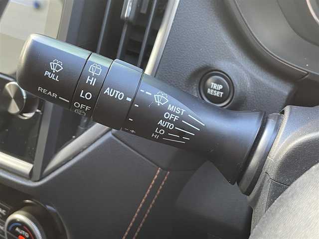 スバル ＸＶ ハイブリッド 2．0e－S アイサイト 群馬県 2021(令3)年 7.1万km マグネタイトグレーメタリック EyeSight Ver.3/・衝突軽減ブレーキシステム/・アクティブレーンキープ/・プリクラッシュブレーキ/・全車速追従機能付クルーズコントロール/・ブラインドスポットモニター/純正SDナビゲーション/（CD/DVD/SD/BT/HDMI/フルセグTV）/バックカメラ/サイドカメラ/ナビ連動ドライブレコーダー/ETC/オートホールド/ステアリングスイッチ/前席パワーシート（D席パワーシート）/クリアランスソナー/LEDヘッドライト/フォグライト/ドアバイザー/電格ミラー/純正フロアマット/純正18インチアルミホイール