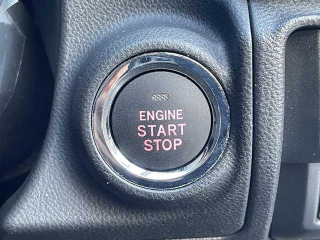 スバル ＸＶ ハイブリッド 2．0e－S アイサイト 群馬県 2021(令3)年 7.1万km マグネタイトグレーメタリック EyeSight Ver.3/・衝突軽減ブレーキシステム/・アクティブレーンキープ/・プリクラッシュブレーキ/・全車速追従機能付クルーズコントロール/・ブラインドスポットモニター/純正SDナビゲーション/（CD/DVD/SD/BT/HDMI/フルセグTV）/バックカメラ/サイドカメラ/ナビ連動ドライブレコーダー/ETC/オートホールド/ステアリングスイッチ/前席パワーシート（D席パワーシート）/クリアランスソナー/LEDヘッドライト/フォグライト/ドアバイザー/電格ミラー/純正フロアマット/純正18インチアルミホイール