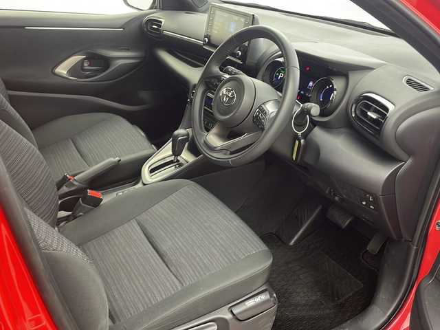 トヨタ ヤリス ハイブリッド Z 大阪府 2023(令5)年 1.2万km コーラルクリスタルシャイン バックカメラ/ETC/クルーズコントロール/シートヒーター