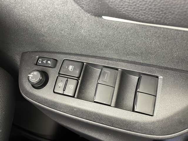 トヨタ ヤリス ハイブリッド Z 大阪府 2023(令5)年 1.2万km コーラルクリスタルシャイン バックカメラ/ETC/クルーズコントロール/シートヒーター