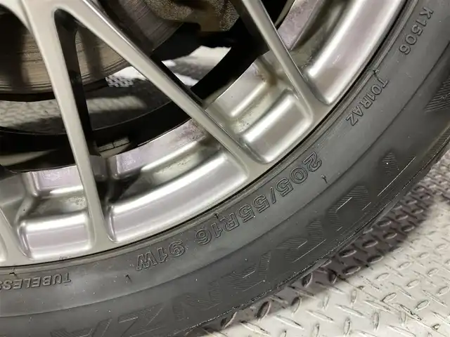 トヨタ ヴォクシー ハイブリッド ZS 煌Ⅱ 大阪府 2020(令2)年 3.2万km ブラック ALPINE9incナビ(フルセグ/DVD再生/Bluetooth) バックカメラ 後席モニター ETC 両側パワースライドドア 衝突軽減 クルコン トヨタセーフティセンス シートヒーター ドラレコ