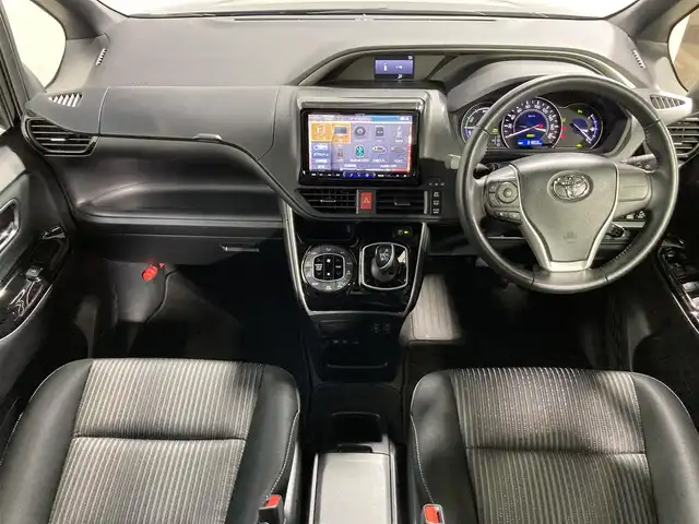トヨタ ヴォクシー ハイブリッド ZS 煌Ⅱ 大阪府 2020(令2)年 3.2万km ブラック ALPINE9incナビ(フルセグ/DVD再生/Bluetooth) バックカメラ 後席モニター ETC 両側パワースライドドア 衝突軽減 クルコン トヨタセーフティセンス シートヒーター ドラレコ