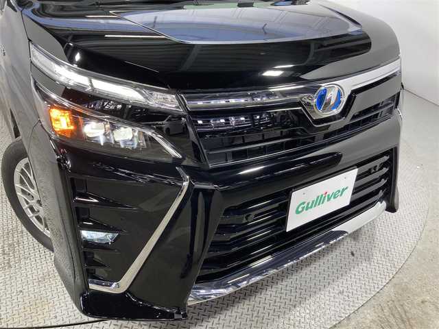 トヨタ ヴォクシー ハイブリッド ZS 煌Ⅱ 大阪府 2020(令2)年 3.2万km ブラック ALPINE9incナビ(フルセグ/DVD再生/Bluetooth) バックカメラ 後席モニター ETC 両側パワースライドドア 衝突軽減 クルコン トヨタセーフティセンス シートヒーター ドラレコ