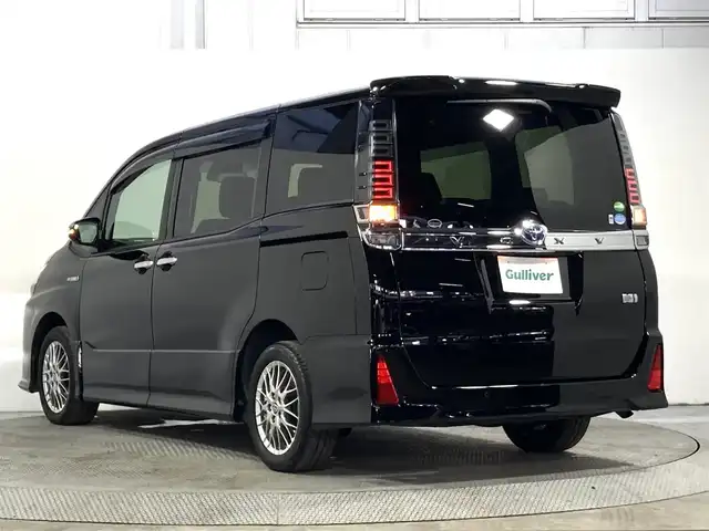 トヨタ ヴォクシー ハイブリッド ZS 煌Ⅱ 大阪府 2020(令2)年 3.2万km ブラック ALPINE9incナビ(フルセグ/DVD再生/Bluetooth) バックカメラ 後席モニター ETC 両側パワースライドドア 衝突軽減 クルコン トヨタセーフティセンス シートヒーター ドラレコ