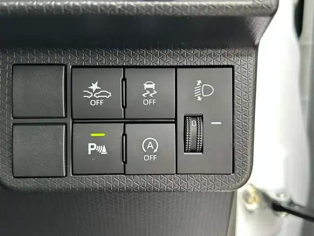 ダイハツ タント X 滋賀県 2023(令5)年 4.7万km シャイニングホワイトパール ガソリン/2WD(FF)/CVT/片側パワースライド/9インチ純正ディスプレイオーディオ/(FM/AM/フルセグ/Bluetooth/HDMI)/バックカメラ/ETC/スマートアシスト/・プリクラッシュブレーキアシスト	/・踏み間違い防止アシスト	/・レーンキープアシスト	/・標識検知機能	/運転席・助手席シートヒーター/アイドリングストップ/電動格納ミラー/電動パーキング/ブレーキホールド/ステアリングスイッチ/オートライト/LEDヘッドライト/ヘッドライトライトレベリング/フルオートエアコン/スマートキー/スペアキー/純正フロアマット