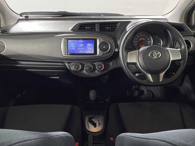 トヨタ ヴィッツ F スマイルエディション 福岡県 2012(平24)年 5.2万km シルバーM 禁煙車KENWOOD　7型SDナビ（ワンセグTV/CD/BT）バックモニターETCドラレコスマートキープッシュスタート電動格納ミラー