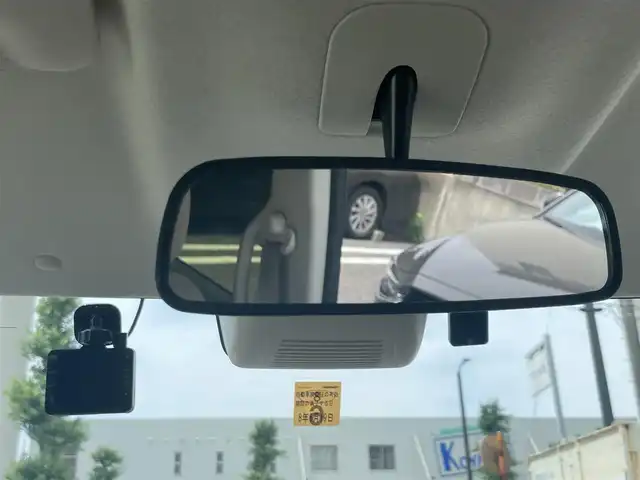 ホンダ Ｎ ＢＯＸ G 千葉県 2023(令5)年 3.8万km クリスタルブラックパール 社外SDナビ【CN-E330D】/　　（ワンセグ、Bluetooth）/バックカメラ/LEDヘッドライト/ホンダセンシング/・衝突軽減ブレーキ/・誤発進抑制機能/・後方誤発進抑制機能/・歩行者事故低減ステアリング/・先行車発進お知らせ機能/・渋滞ついじゅ機能付アダクティブクルーズコントロール/・車線維持支援システム/・オートハイビーム/・標識認識機能/・路外逸脱抑制機能/スマートキー/ETC/リアコーナーセンサー/プッシュスタート/保証書/取扱説明書/スペアキー/スタッドレスタイヤ積込