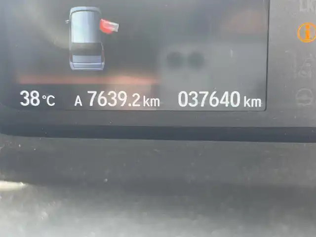 ホンダ Ｎ ＢＯＸ G 千葉県 2023(令5)年 3.8万km クリスタルブラックパール 社外SDナビ【CN-E330D】/　　（ワンセグ、Bluetooth）/バックカメラ/LEDヘッドライト/ホンダセンシング/・衝突軽減ブレーキ/・誤発進抑制機能/・後方誤発進抑制機能/・歩行者事故低減ステアリング/・先行車発進お知らせ機能/・渋滞ついじゅ機能付アダクティブクルーズコントロール/・車線維持支援システム/・オートハイビーム/・標識認識機能/・路外逸脱抑制機能/スマートキー/ETC/リアコーナーセンサー/プッシュスタート/保証書/取扱説明書/スペアキー/スタッドレスタイヤ積込