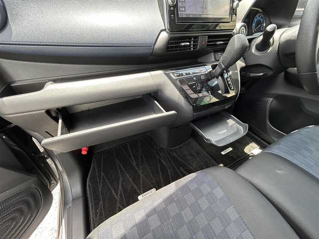 日産 デイズ ハイウェイスターG ターボ 福岡県 2020(令2)年 0.7万km チタニウムグレーメタリック ・純正9インチナビ/（フルセグ/Bluetooth/CD/DVD/SD/USB/iPod）/・アラウンドビューモニター/・純正ドライブレコーダー/・社外ETC/・プロパイロット/・LEDヘッドライト/・ステアリングスイッチ/・電動格納ミラー/・純正ドアバイザー/・純正フロアマット/・スマートキー/・エンジンスタートボタン