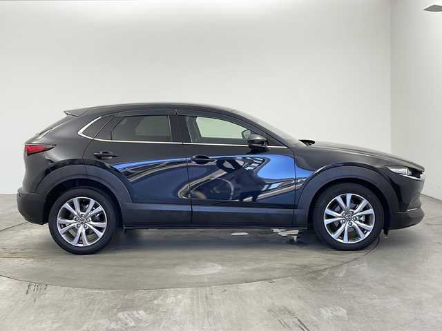 マツダ ＣＸ－３０ XD Lパッケージ 兵庫県 2020(令2)年 4.7万km ジェットブラックマイカ ・純正ナビ/CD/DVD/BT/TV/・i-ACTIVSENSE/・360度セーフティパッケージ/・ドラポジ支援パッケージ/・スマートブレーキサポート/・レーダークルーズコントロール/・パドルシフト/・前後コーナーセンサー/・BSM/・HUD/・全方位カメラ/・パワーバックドア/・前席シートヒーター/・運転席パワーシート/・運転席メモリーシート/・レザーシート/・ビルトインETC/・前後ドライブレコーダー/・ステアリングリモコン/・パドルシフト/・LEDオートライト/・オートマチックハイビーム/・純正18インチアルミホイール/・スマートキー/・スペアキー/・プッシュスタート/・W＋サイドエアバッグ/・カーテンエアバッグ