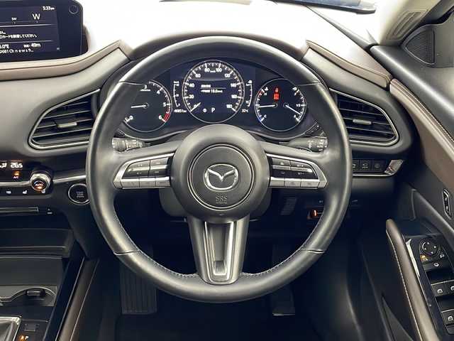 マツダ ＣＸ－３０ XD Lパッケージ 兵庫県 2020(令2)年 4.7万km ジェットブラックマイカ ・純正ナビ/CD/DVD/BT/TV/・i-ACTIVSENSE/・360度セーフティパッケージ/・ドラポジ支援パッケージ/・スマートブレーキサポート/・レーダークルーズコントロール/・パドルシフト/・前後コーナーセンサー/・BSM/・HUD/・全方位カメラ/・パワーバックドア/・前席シートヒーター/・運転席パワーシート/・運転席メモリーシート/・レザーシート/・ビルトインETC/・前後ドライブレコーダー/・ステアリングリモコン/・パドルシフト/・LEDオートライト/・オートマチックハイビーム/・純正18インチアルミホイール/・スマートキー/・スペアキー/・プッシュスタート/・W＋サイドエアバッグ/・カーテンエアバッグ