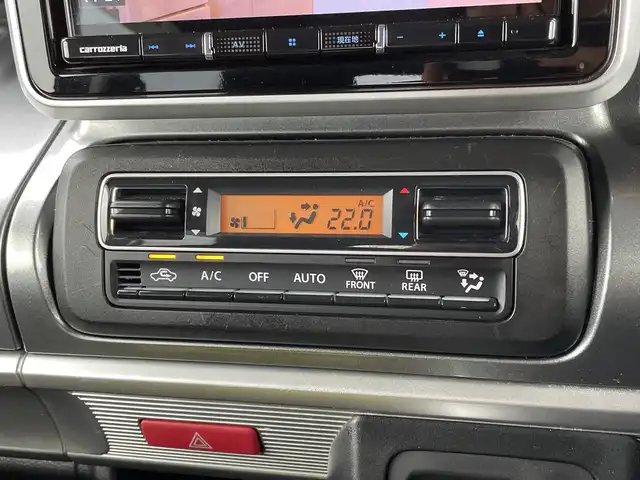 スズキ スペーシア ギア HYBRID XZ 千葉県 2021(令3)年 1.6万km クールカーキパールメタリック/ガンメタリック2トーン 社外8インチメモリナビ/(AM/FM/CD/DVD/SD/フルセグ/Bluetooth)/バックカメラ/衝突被害軽減システム/車線逸脱警報/クルーズコントロール/両側パワースライドドア/横滑り防止装置/ETC/アイドリングストップ/LEDヘッドライト/フォグランプ/オートライト/ウィンカーミラー/電動格納ミラー/純正14インチAW/シートヒーター/シートリフター/禁煙車/プッシュスタート/スマートキー/フロアマット