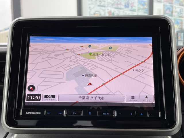 スズキ スペーシア ギア HYBRID XZ 千葉県 2021(令3)年 1.6万km クールカーキパールメタリック/ガンメタリック2トーン 社外8インチメモリナビ/(AM/FM/CD/DVD/SD/フルセグ/Bluetooth)/バックカメラ/衝突被害軽減システム/車線逸脱警報/クルーズコントロール/両側パワースライドドア/横滑り防止装置/ETC/アイドリングストップ/LEDヘッドライト/フォグランプ/オートライト/ウィンカーミラー/電動格納ミラー/純正14インチAW/シートヒーター/シートリフター/禁煙車/プッシュスタート/スマートキー/フロアマット