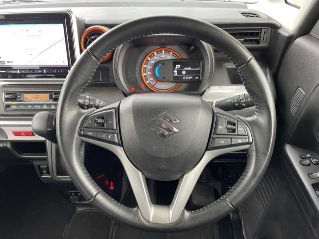 スズキ スペーシア ギア HYBRID XZ 千葉県 2021(令3)年 1.6万km クールカーキパールメタリック/ガンメタリック2トーン 社外8インチメモリナビ/(AM/FM/CD/DVD/SD/フルセグ/Bluetooth)/バックカメラ/衝突被害軽減システム/車線逸脱警報/クルーズコントロール/両側パワースライドドア/横滑り防止装置/ETC/アイドリングストップ/LEDヘッドライト/フォグランプ/オートライト/ウィンカーミラー/電動格納ミラー/純正14インチAW/シートヒーター/シートリフター/禁煙車/プッシュスタート/スマートキー/フロアマット