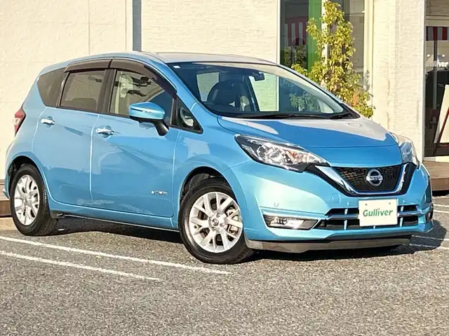 日産 ノート e－パワー メダリスト 千葉県 2017(平29)年 3.9万km ソニックブルー ナビMM316D-W 全方位カメラ スマートルームミラー ETC 前後ドラレコ エマージェンシーブレーキ ソニックブルーカラー 前後センサー 15インチAW スマートキー オートライト レーンアシスト