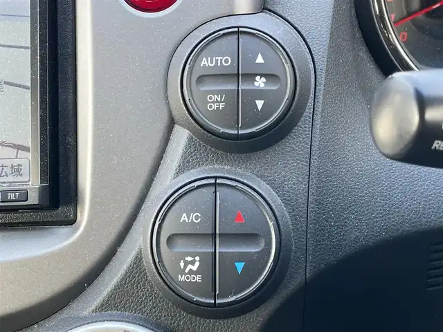 ホンダ フィット G スマートセレ ファインスタイル 道央・札幌 2013(平25)年 8.8万km クリスタルブラックパール ワンオーナー/社外メモリーナビ/AM/FM/CD/SD/ワンセグ/横滑り防止装置/ビルトインETC/ワイパーデアイサー/ステアリングリモコン/スマートキー/キセノンヘッドライト/オートライト/電動格納ミラー/ヒーテッドドアミラー/ウィンカーミラー/純正フロアマット/ドアバイザー/ECON