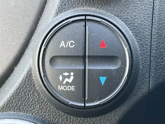 ホンダ フィット G スマートセレ ファインスタイル 道央・札幌 2013(平25)年 8.8万km クリスタルブラックパール ワンオーナー/社外メモリーナビ/AM/FM/CD/SD/ワンセグ/横滑り防止装置/ビルトインETC/ワイパーデアイサー/ステアリングリモコン/スマートキー/キセノンヘッドライト/オートライト/電動格納ミラー/ヒーテッドドアミラー/ウィンカーミラー/純正フロアマット/ドアバイザー/ECON