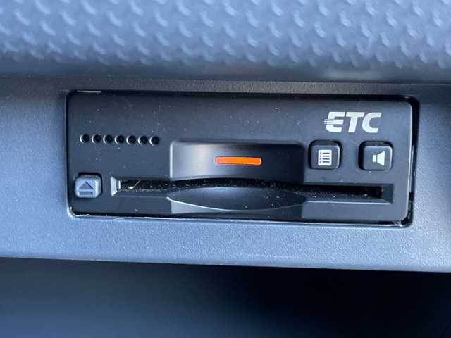 スズキ ハスラー F リミテッド 茨城県 2017(平29)年 0.4万km クールカーキパールメタリック/ホワイト2トーンルーフ 社外8型ナビ/Bluetooth/フルセグTV/バックカメラ/ETC/シートヒーター/アイドリングストップ/横滑り防止装置/衝突軽減システム/レーンキープ/オートライト/HIDヘッドライト/純正フロアマット/純正15インチアルミホイール/スマートキー/プッシュスタート