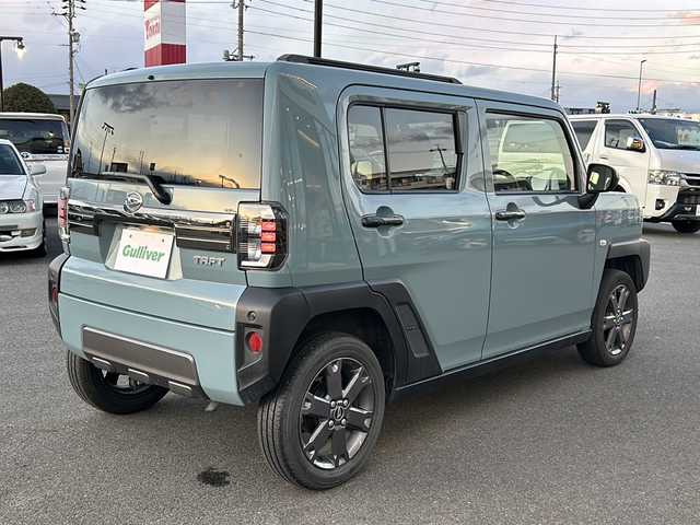 ダイハツ タフト G ダーククロムベンチャー 岐阜県 2023(令5)年 1万km レイクブルーメタリック スカイルーフトップ/ドラレコ/全周囲カメラ/パノラミックビューモニター/ブッシュスタート/メッキ加飾LEDヘッドランプ/純正ナビ/フルセグテレビ/エアバッグW+サイド/カーテンエアバッグ/スマートアシスト/　・衝突回避支援ブレーキ/　・ふらつき警報/　・衝突警報機能/　・車線逸脱抑制制御機能/　・先行車発進お知らせ機能/　・コーナーセンサー/　・サイドビューランプ
