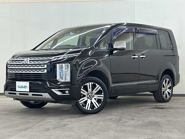 三菱 デリカＤ：５ P 道央・札幌 2019(平31)年 13.9万km ダイヤモンドブラックマイカ /4WD//8人乗り//ワンオーナー//純正10.1インチメモリーナビ/  (DVD/CD/フルセグTV/Bluetooth)//全方位カメラ//e-Assist/  衝突被害軽減ブレーキシステム(FCM)/  車線逸脱警報システム(LDW)/  レーダークルーズコントロール(ACC)/  オートマチックハイビーム(AHB)/  誤発進抑制機能(前進時)/  後側方車両検知警報システム(BSW/LCA)/  後退時交差車両検知警報システム(RCTA)//両側パワースライドドア//パワーバックドア//アクセサリーコンセント(AC100V)//電動サイドステップレス//ウィンカーミラー//電動格納ミラー//ブラインドスポットモニター(BMS)//革巻きステアリング//パドルシフト//ステアリングリモコン//LEDヘッドライト//フォグライト//アイドリングストップ//横滑り防止装置//ETC//前席シートヒーター//純正リアフリップダウンモニター//純正エンジンスターター//ドアバイザー//スマートキー//エンジンプッシュスタート//スペアキー//取扱説明書//保証書//ナビ取説//純正18インチアルミホイール