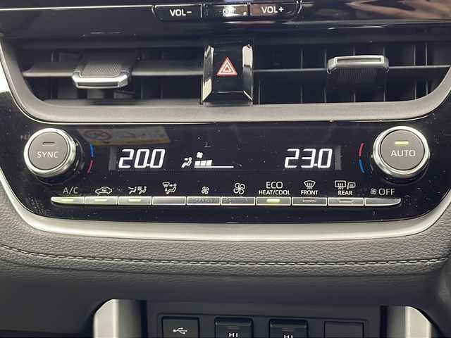 トヨタ カローラ クロス Z 千葉県 2025(令7)年 0.8万km マッシブグレー 禁煙車/純正10.5インチディスプレイナビ(フルセグ/BT/USB）/トヨタセーフティセンス/衝突軽減ブレーキ/レーンキープアシスト/レーダークルーズコントロール/オートハイビーム/クリアランスソナー/ブラインドスポットモニター/バックカメラ/ステアリングスイッチ/ETC2.0/電動パーキングブレーキ/パワーバックドア/ハーフレザーシート/パワーシート(D席)/シートヒーター(D/N席)/LEDヘッドライト/オートライト/フォグライト/ルーフレール/純正18インチAW/保証書/取扱説明書