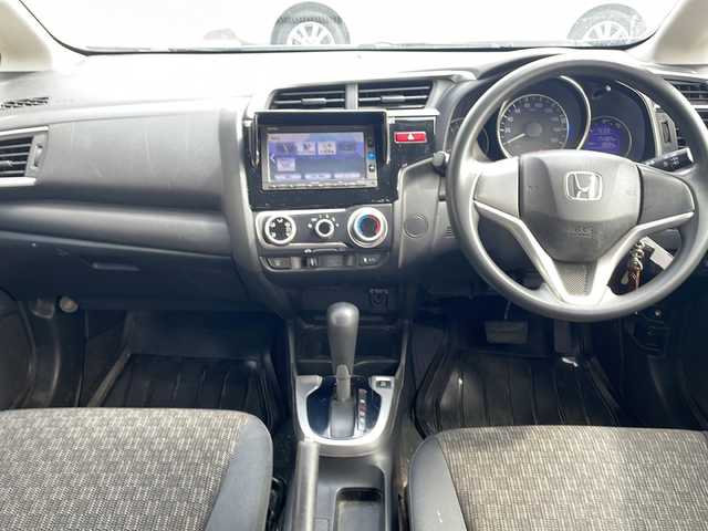 ホンダ フィット 13G 鹿児島県 2016(平28)年 17.2万km パール SDナビ/Bluetoothオーディオ/ワンセグTV/横滑り防止装置/アイドリングストップ/ベンチシート/リモコンキー/盗難防止装置