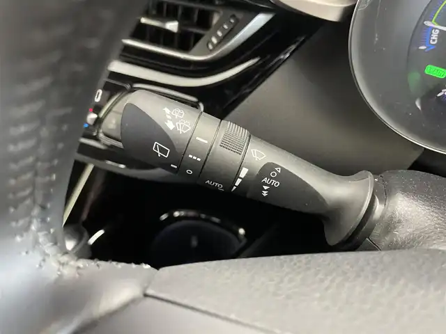 トヨタ Ｃ－ＨＲ G モード ネロ セーフティプラス 埼玉県 2020(令2)年 3.3万km ブラック/エモーショナルレッドⅡ 2トーン 純正8インチディスプレイオーディオ/パノラミックビューモニター/トヨタセーフティセンス/プリクラッシュセーフティ/レーンディパーチャーアラート/レーダークルーズコントロール/ブラインドスポットモニター/パーキングサポートブレーキ/クリアランスソナー /シートヒーター/LEDオートライト/ビルトインETC