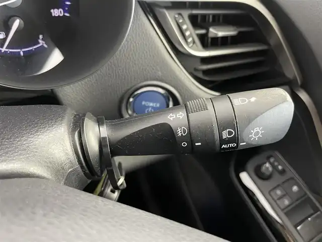 トヨタ Ｃ－ＨＲ G モード ネロ セーフティプラス 埼玉県 2020(令2)年 3.3万km ブラック/エモーショナルレッドⅡ 2トーン 純正8インチディスプレイオーディオ/パノラミックビューモニター/トヨタセーフティセンス/プリクラッシュセーフティ/レーンディパーチャーアラート/レーダークルーズコントロール/ブラインドスポットモニター/パーキングサポートブレーキ/クリアランスソナー /シートヒーター/LEDオートライト/ビルトインETC