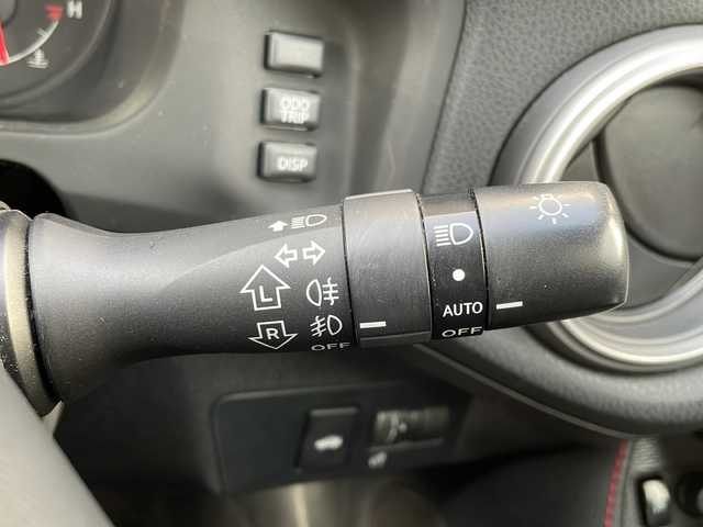 スバル ＢＲＺ S 山形県 2013(平25)年 13.1万km サテンホワイトパール ・社外マフラー/・社外車高調（純正車載）/・社外追加メーターX４/・社外シフトノブ/・社外ナビCD/DVD/フルセグ/BT/・バックカメラ/・社外ドラレコ