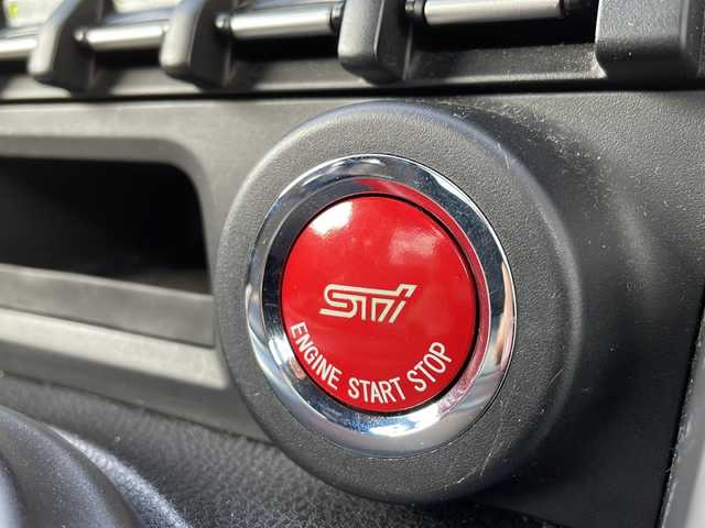 スバル ＢＲＺ S 山形県 2013(平25)年 13.1万km サテンホワイトパール ・社外マフラー/・社外車高調（純正車載）/・社外追加メーターX４/・社外シフトノブ/・社外ナビCD/DVD/フルセグ/BT/・バックカメラ/・社外ドラレコ