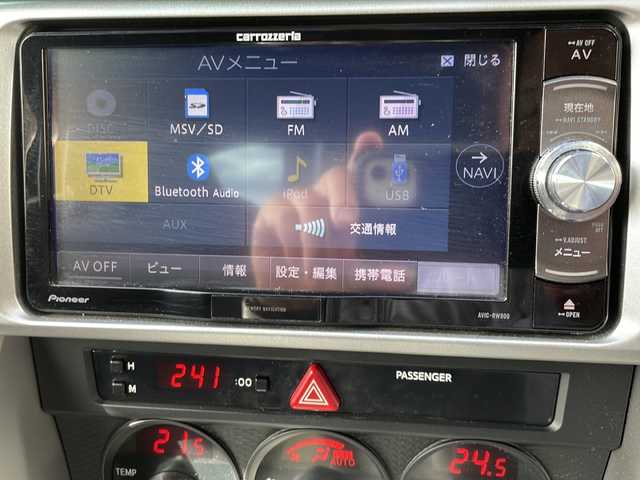 スバル ＢＲＺ S 山形県 2013(平25)年 13.1万km サテンホワイトパール ・社外マフラー/・社外車高調（純正車載）/・社外追加メーターX４/・社外シフトノブ/・社外ナビCD/DVD/フルセグ/BT/・バックカメラ/・社外ドラレコ