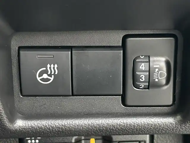 スズキ スペーシア カスタム HYBRID XS ターボ 福島県 2024(令6)年 0.3万km ピュアホワイトP デュアルセンサーブレーキサポート/アダプティブクルーズコントロール（ACC）/車線逸脱警報機能/ふらつき警報機能/先行車発進お知らせ機能/ハイビームアシスト/誤発進抑制機能/後退時ブレーキサポート/後方誤発進抑制機能/純正ナビゲーション/【BT/TV】/全方位モニター/ビルトインETC/両側電動スライドドア/ヘッドアップディスプレイ/前席シートヒーター/ステアリングヒーター/パドルシフト/ステアリングリモコン/ロールサンシェード/シートバックテーブル/リアサーキュレーター/後席マルチユースフラップ/LEDオートライト/LEDフォグランプ/純正フロアマット