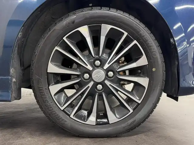ダイハツ タント カスタム RS セレクション 三重県 2020(令2)年 6.9万km レーザーブルークリスタルシャイン ガソリン・ターボ/FF/インパネCVT/純正 9インチナビ NSZN-Y70DS/（CD/DVD/TV/iPod/MEMORY MUSIC/SD/Bluetooth/FM/AM/USB/HDMI/ドラレコ）/バックカメラ/両側パワースライドドア（ワンタッチオープン機能/ウェルカムオープン機能/タッチ＆ゴーロック機能付）/ドライブレコーダー 前後（ナビ連動）/ビルトインETC/スマートアシスト3/・衝突回避支援ブレーキ機能（対車両・対歩行者）/・衝突警報機能（対車両・対歩行者）/・ブレーキ制御付誤発進抑制機能（前方・後方）/・レーダークルコン/・レーンキープコントロール（LKC）/・車線逸脱抑制制御機能/・車線逸脱警報機能/・コーナーセンサー（フロント２個／リヤ２個）/・標識認識機能（進入禁止）/・アダプティブドライビングビーム（ADB）/装備/・ハーフレザーシート/・シートヒーター（D/N）/・オートエアコン/・オートライト/・LED ヘッドランプ＋サイドビューランプ＋フロントフォグランプ/・運転席ロングスライド機能/・ステアリングスイッチ/・充電用USBジャック/・プッシュスタート/・純正15inAW/・スマートキーx2/・保/取/など