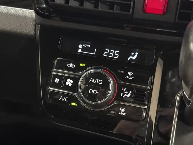 ダイハツ タント カスタム RS セレクション 三重県 2020(令2)年 6.9万km レーザーブルークリスタルシャイン ガソリン・ターボ/FF/インパネCVT/純正 9インチナビ NSZN-Y70DS/（CD/DVD/TV/iPod/MEMORY MUSIC/SD/Bluetooth/FM/AM/USB/HDMI/ドラレコ）/バックカメラ/両側パワースライドドア（ワンタッチオープン機能/ウェルカムオープン機能/タッチ＆ゴーロック機能付）/ドライブレコーダー 前後（ナビ連動）/ビルトインETC/スマートアシスト3/・衝突回避支援ブレーキ機能（対車両・対歩行者）/・衝突警報機能（対車両・対歩行者）/・ブレーキ制御付誤発進抑制機能（前方・後方）/・レーダークルコン/・レーンキープコントロール（LKC）/・車線逸脱抑制制御機能/・車線逸脱警報機能/・コーナーセンサー（フロント２個／リヤ２個）/・標識認識機能（進入禁止）/・アダプティブドライビングビーム（ADB）/装備/・ハーフレザーシート/・シートヒーター（D/N）/・オートエアコン/・オートライト/・LED ヘッドランプ＋サイドビューランプ＋フロントフォグランプ/・運転席ロングスライド機能/・ステアリングスイッチ/・充電用USBジャック/・プッシュスタート/・純正15inAW/・スマートキーx2/・保/取/など