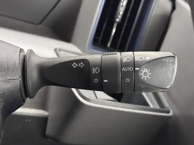 ダイハツ タント カスタム RS セレクション 三重県 2020(令2)年 6.9万km レーザーブルークリスタルシャイン ガソリン・ターボ/FF/インパネCVT/純正 9インチナビ NSZN-Y70DS/（CD/DVD/TV/iPod/MEMORY MUSIC/SD/Bluetooth/FM/AM/USB/HDMI/ドラレコ）/バックカメラ/両側パワースライドドア（ワンタッチオープン機能/ウェルカムオープン機能/タッチ＆ゴーロック機能付）/ドライブレコーダー 前後（ナビ連動）/ビルトインETC/スマートアシスト3/・衝突回避支援ブレーキ機能（対車両・対歩行者）/・衝突警報機能（対車両・対歩行者）/・ブレーキ制御付誤発進抑制機能（前方・後方）/・レーダークルコン/・レーンキープコントロール（LKC）/・車線逸脱抑制制御機能/・車線逸脱警報機能/・コーナーセンサー（フロント２個／リヤ２個）/・標識認識機能（進入禁止）/・アダプティブドライビングビーム（ADB）/装備/・ハーフレザーシート/・シートヒーター（D/N）/・オートエアコン/・オートライト/・LED ヘッドランプ＋サイドビューランプ＋フロントフォグランプ/・運転席ロングスライド機能/・ステアリングスイッチ/・充電用USBジャック/・プッシュスタート/・純正15inAW/・スマートキーx2/・保/取/など