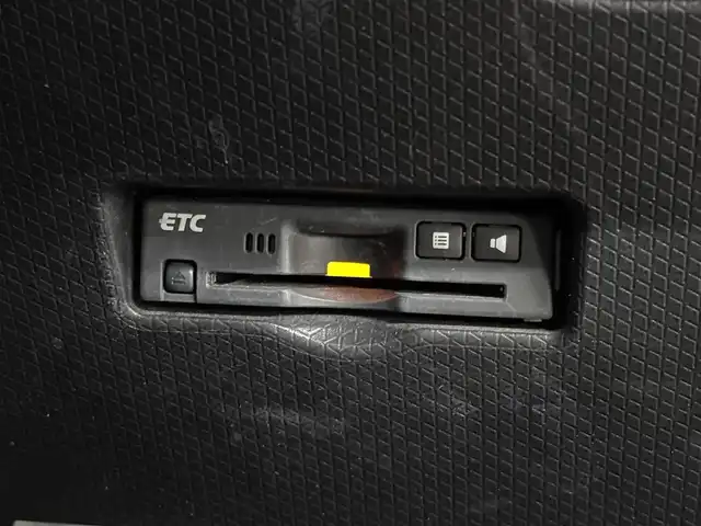 ダイハツ タント カスタム RS セレクション 三重県 2020(令2)年 6.9万km レーザーブルークリスタルシャイン ガソリン・ターボ/FF/インパネCVT/純正 9インチナビ NSZN-Y70DS/（CD/DVD/TV/iPod/MEMORY MUSIC/SD/Bluetooth/FM/AM/USB/HDMI/ドラレコ）/バックカメラ/両側パワースライドドア（ワンタッチオープン機能/ウェルカムオープン機能/タッチ＆ゴーロック機能付）/ドライブレコーダー 前後（ナビ連動）/ビルトインETC/スマートアシスト3/・衝突回避支援ブレーキ機能（対車両・対歩行者）/・衝突警報機能（対車両・対歩行者）/・ブレーキ制御付誤発進抑制機能（前方・後方）/・レーダークルコン/・レーンキープコントロール（LKC）/・車線逸脱抑制制御機能/・車線逸脱警報機能/・コーナーセンサー（フロント２個／リヤ２個）/・標識認識機能（進入禁止）/・アダプティブドライビングビーム（ADB）/装備/・ハーフレザーシート/・シートヒーター（D/N）/・オートエアコン/・オートライト/・LED ヘッドランプ＋サイドビューランプ＋フロントフォグランプ/・運転席ロングスライド機能/・ステアリングスイッチ/・充電用USBジャック/・プッシュスタート/・純正15inAW/・スマートキーx2/・保/取/など