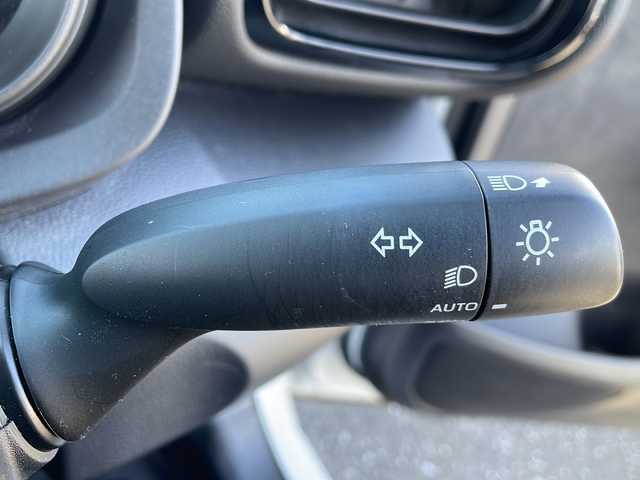 トヨタ ヤリスクロス ハイブリッド G 岩手県 2022(令4)年 4.6万km ホワイトパールクリスタルシャイン ワンオーナー/禁煙車/純正ディスプレイオーディオ/AM/FM/Bluetooth/サイド/バックカメラ/全方位カメラ/ETC/前後ドライブレコーダー/レーダークルーズコントロール/衝突被害軽減ブレーキ/レーンキープアシスト/横滑り防止装置/オートライト/オートハイビーム/LEDヘッドライト/スマートキー/プッシュスタート/電動格納ミラー/純正16インチAW/積込スタッドレスタイヤ　/純正フロアマット/純正ドアバイザー/保証書/取扱説明書
