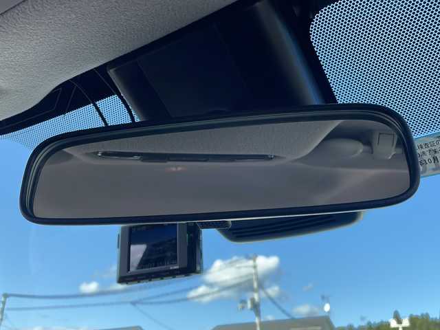 トヨタ ヤリスクロス ハイブリッド G 岩手県 2022(令4)年 4.6万km ホワイトパールクリスタルシャイン ワンオーナー/禁煙車/純正ディスプレイオーディオ/AM/FM/Bluetooth/サイド/バックカメラ/全方位カメラ/ETC/前後ドライブレコーダー/レーダークルーズコントロール/衝突被害軽減ブレーキ/レーンキープアシスト/横滑り防止装置/オートライト/オートハイビーム/LEDヘッドライト/スマートキー/プッシュスタート/電動格納ミラー/純正16インチAW/積込スタッドレスタイヤ　/純正フロアマット/純正ドアバイザー/保証書/取扱説明書