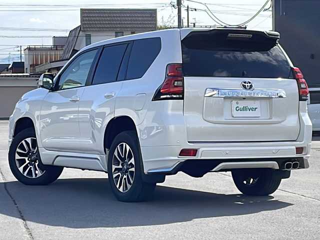 トヨタ ランドクルーザー プラド TX Lパッケージ 道北・旭川 2022(令4)年 1.2万km ホワイトパールクリスタルシャイン /4WD//寒冷地仕様//サンルーフ//ベージュ革シート//モデリスタエアロ//モデリスタマフラー//電動ステップ//マルチテレインモニター//禁煙車//純正ディスプレイオーディオ14スピーカー//ナビコネクト//BT/USB//パノラミックビューモニター//トヨタセーフティセンス//PCS/LDA/AHB/RSA/PKSB/BSM//レーダークルーズコントロール//クリアランスソナー//シートヒーター//エアシート//パワーシート//ドライブレコーダー//ビルトインETC2.0//純正スマートキー一体型エンジンスターター//オートハイビーム//オートライト//LEDヘッドライト//フォグライト//ヘッドライトウォッシャー//フロントデアイサー//オートワイパー//オートリトラミラー//純正フロアマット//社外AW冬タイヤ積み込み