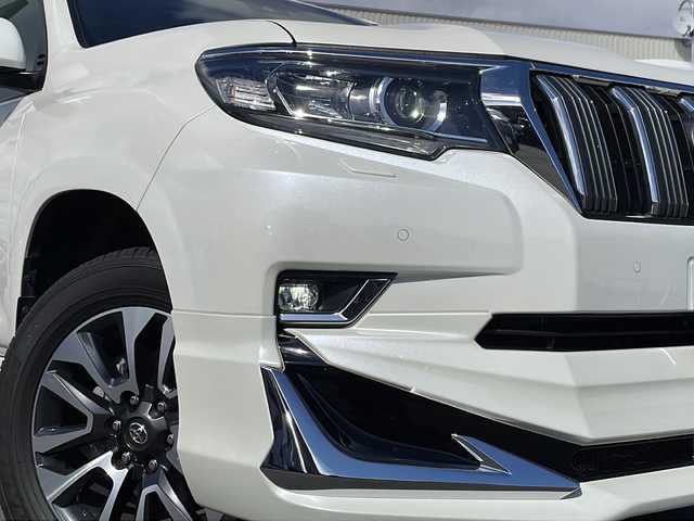 トヨタ ランドクルーザー プラド TX Lパッケージ 道北・旭川 2022(令4)年 1.2万km ホワイトパールクリスタルシャイン /4WD//寒冷地仕様//サンルーフ//ベージュ革シート//モデリスタエアロ//モデリスタマフラー//電動ステップ//マルチテレインモニター//禁煙車//純正ディスプレイオーディオ14スピーカー//ナビコネクト//BT/USB//パノラミックビューモニター//トヨタセーフティセンス//PCS/LDA/AHB/RSA/PKSB/BSM//レーダークルーズコントロール//クリアランスソナー//シートヒーター//エアシート//パワーシート//ドライブレコーダー//ビルトインETC2.0//純正スマートキー一体型エンジンスターター//オートハイビーム//オートライト//LEDヘッドライト//フォグライト//ヘッドライトウォッシャー//フロントデアイサー//オートワイパー//オートリトラミラー//純正フロアマット//社外AW冬タイヤ積み込み